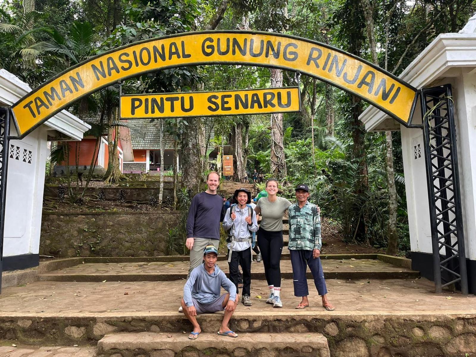 Ila Homestay Senaru Exteriör bild